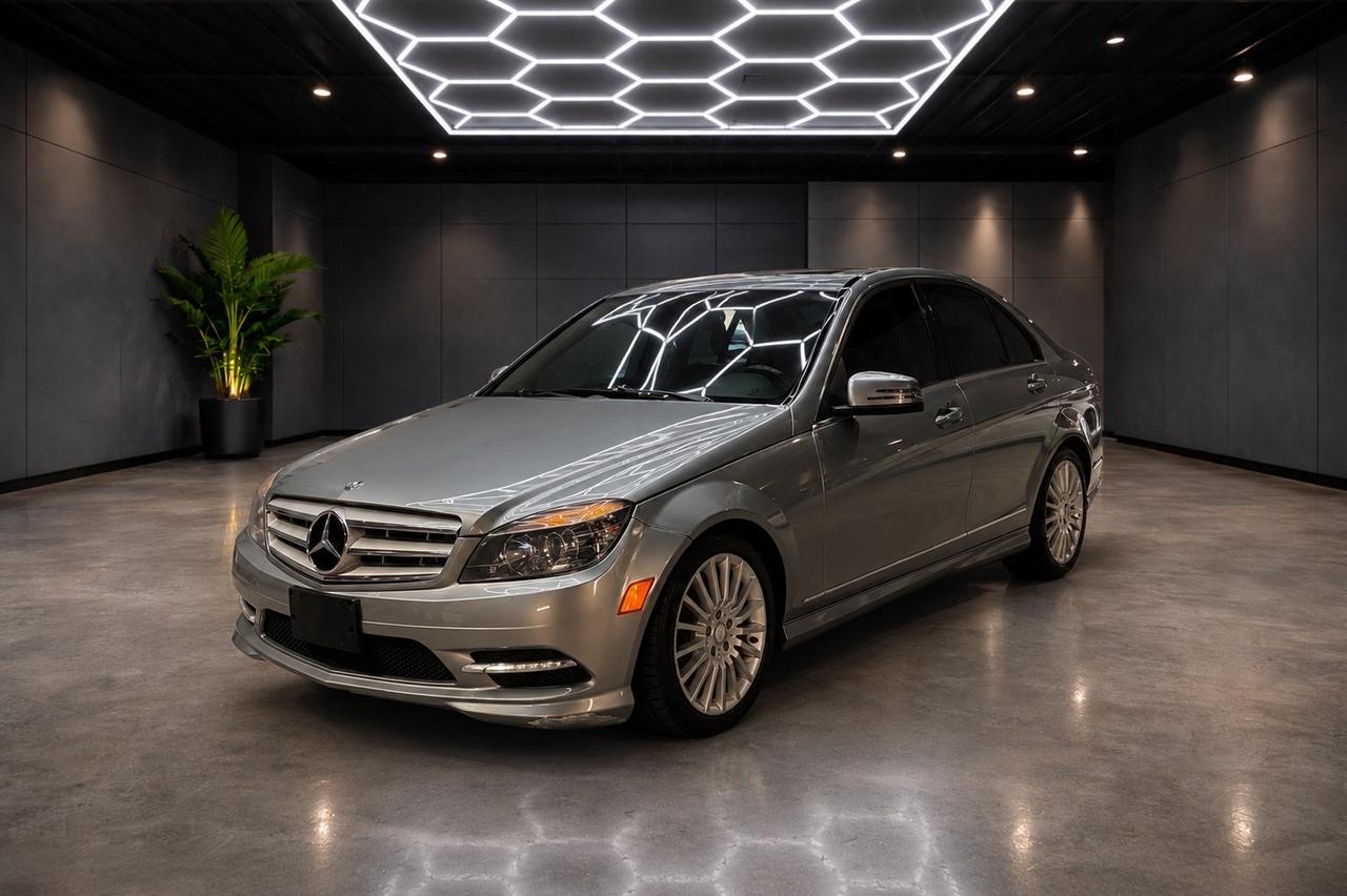 2011 Mercedes-Benz C-Class 4dr Sdn C 250 4MATIC Photo2