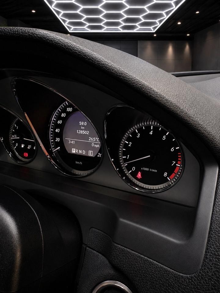 2011 Mercedes-Benz C-Class 4dr Sdn C 250 4MATIC Photo