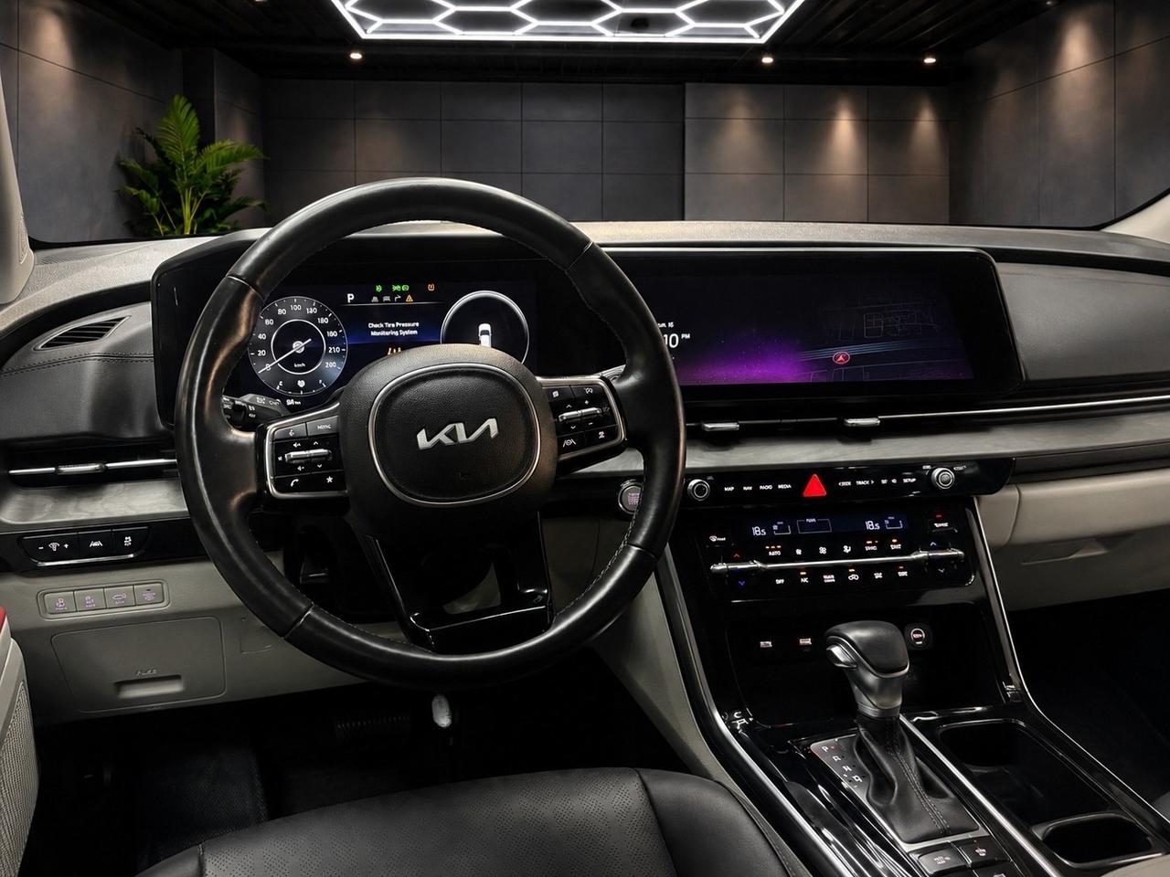 2024 Kia Carnival EX FWD Photo