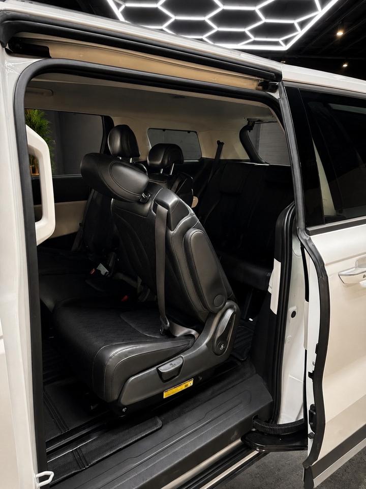 2024 Kia Carnival EX FWD Photo