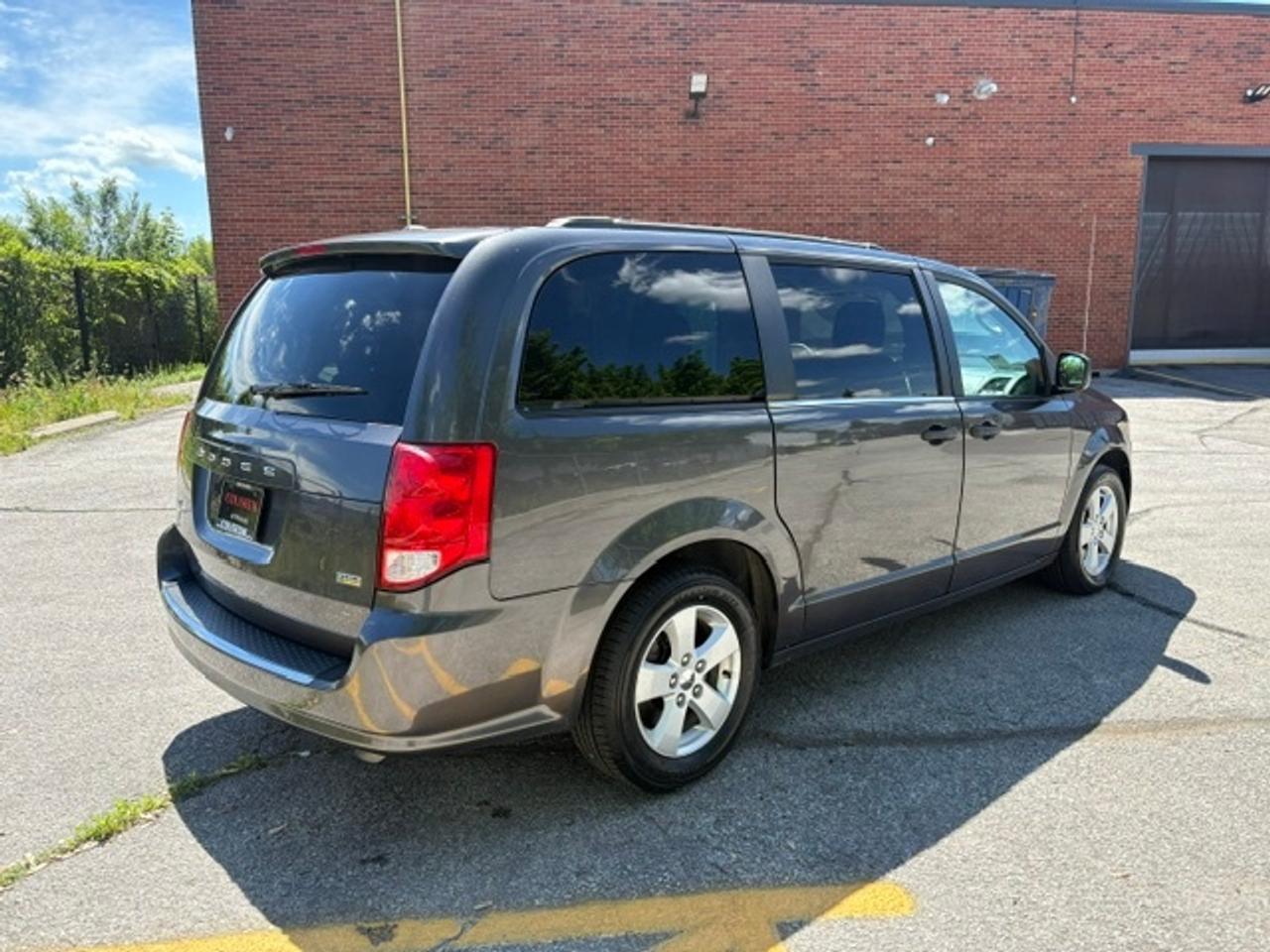 2018 Dodge Grand Caravan ONLY 64KM-1 OWNER-NO ACCIDENTS-NEW BRAKES-TIRES-CERTIFIED! Photo4