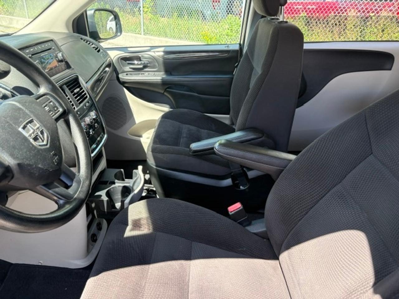 2018 Dodge Grand Caravan ONLY 64KM-1 OWNER-NO ACCIDENTS-NEW BRAKES-TIRES-CERTIFIED! Photo