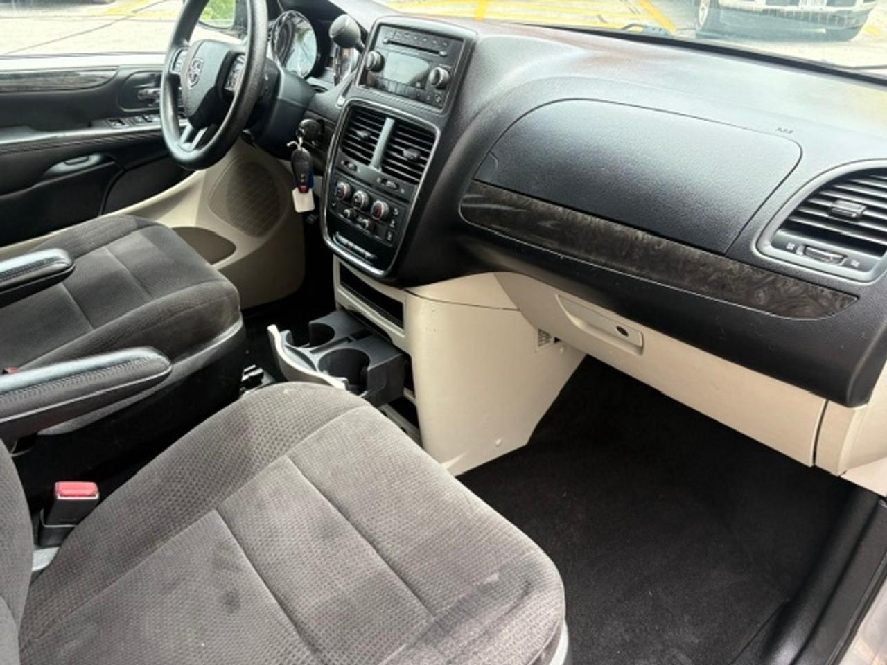 2013 Dodge Grand Caravan SE ONLY 78KM-1 OWNER-REAR STOW N GO-CERTIFIED! Photo