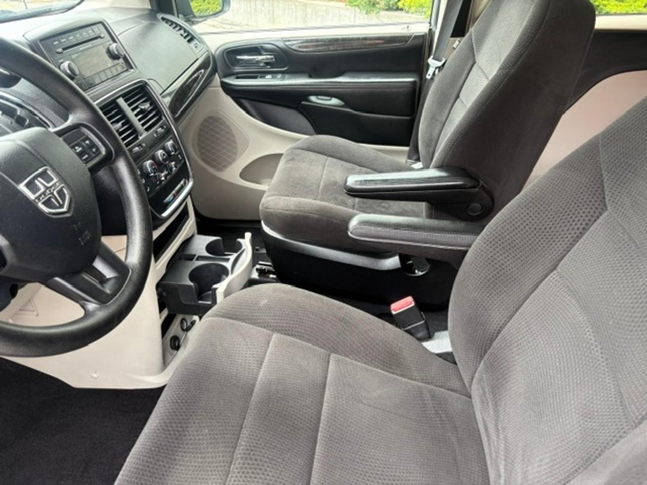 2013 Dodge Grand Caravan SE ONLY 78KM-1 OWNER-REAR STOW N GO-CERTIFIED! Photo
