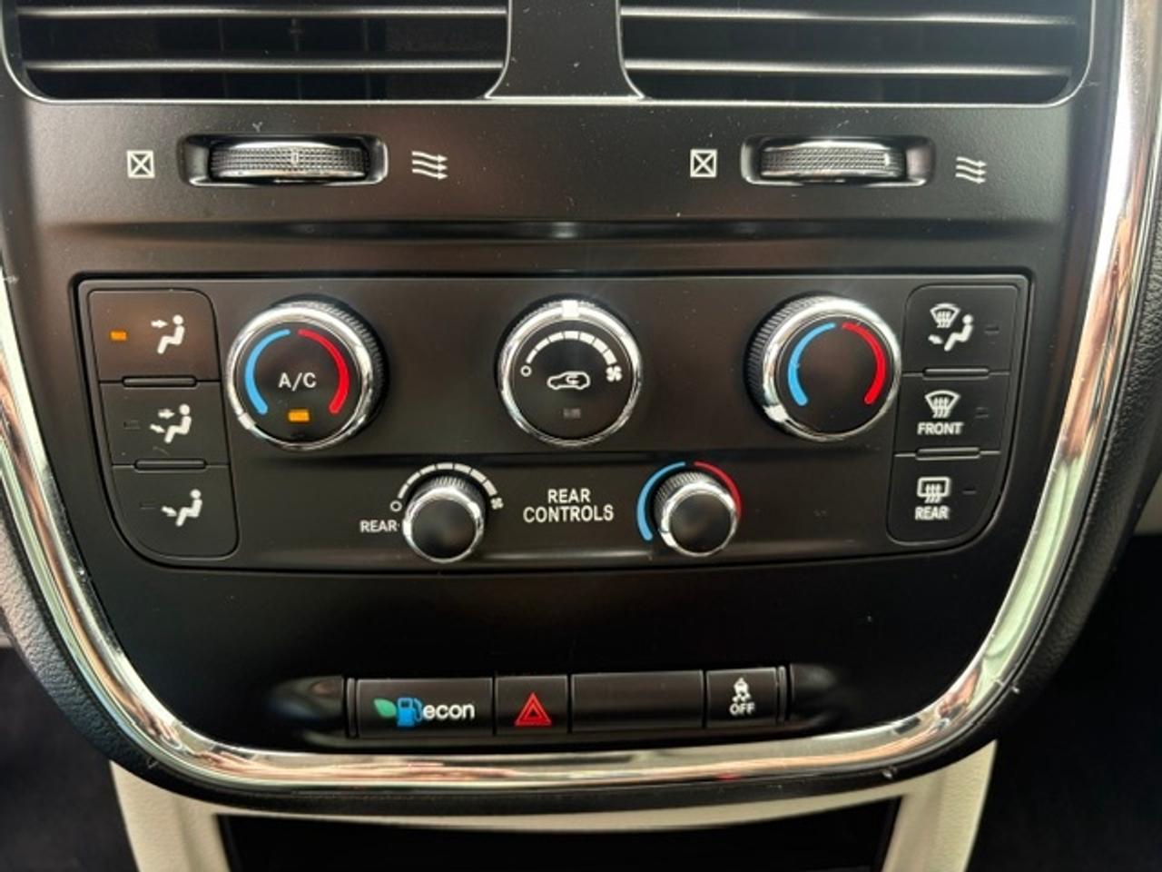 2013 Dodge Grand Caravan SE ONLY 78KM-1 OWNER-REAR STOW N GO-CERTIFIED! Photo