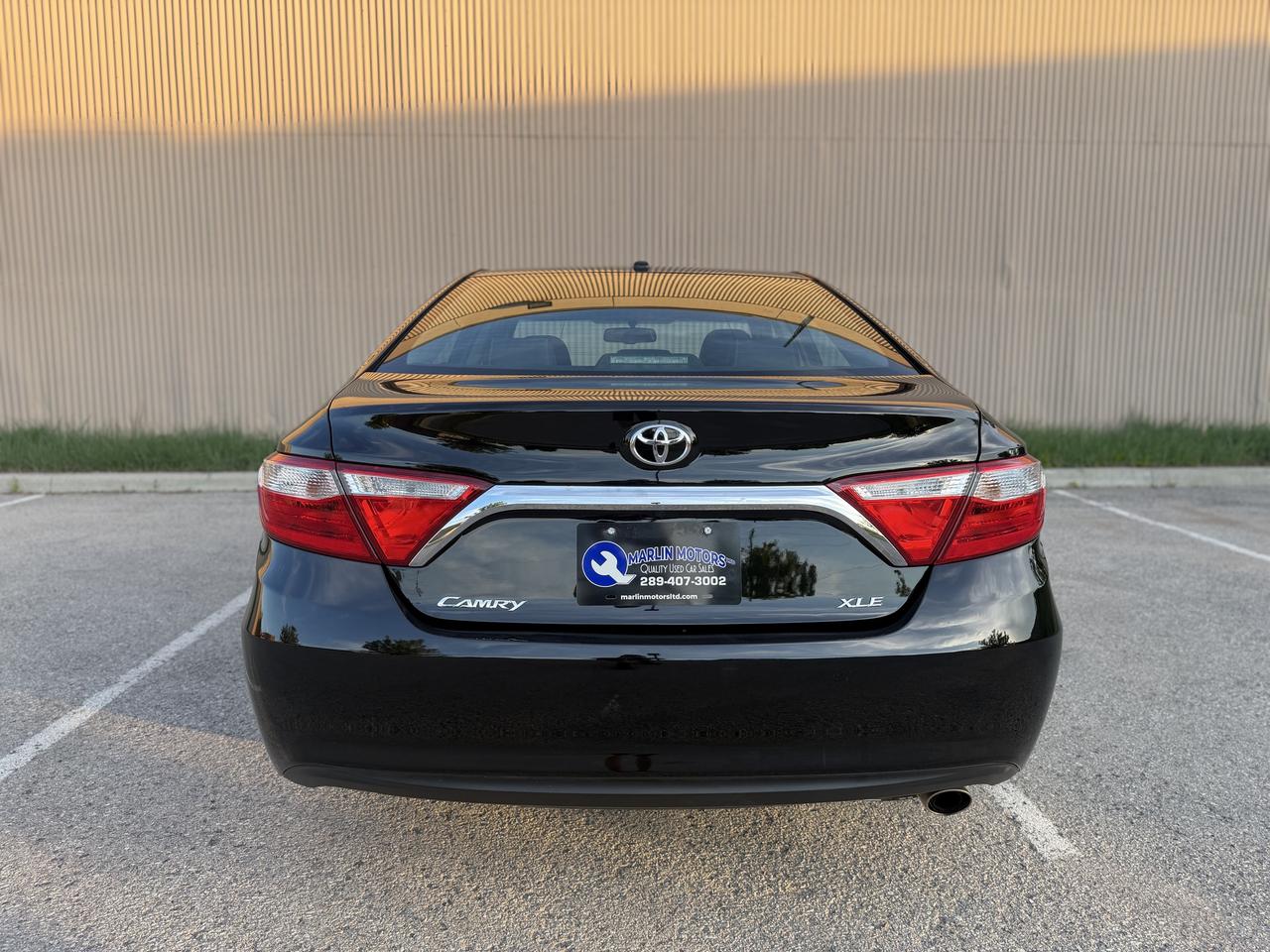 2017 Toyota Camry XLE Photo