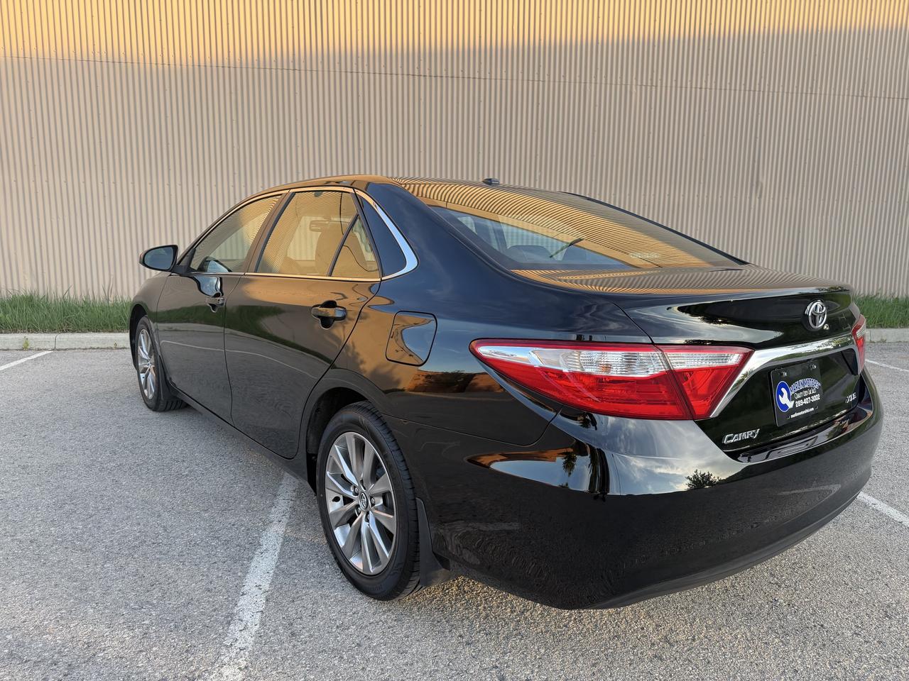 2017 Toyota Camry XLE Photo