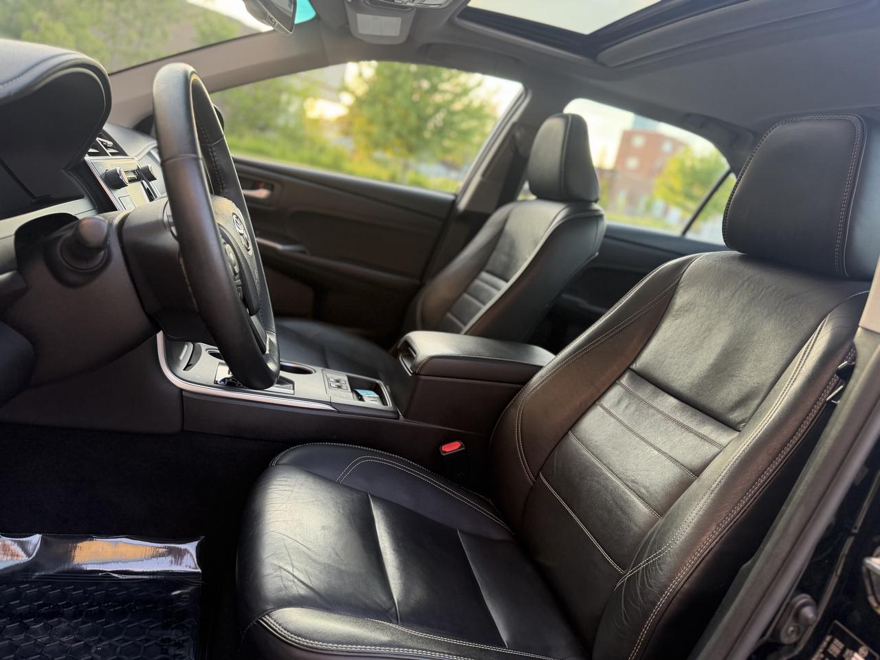 2017 Toyota Camry XLE Photo