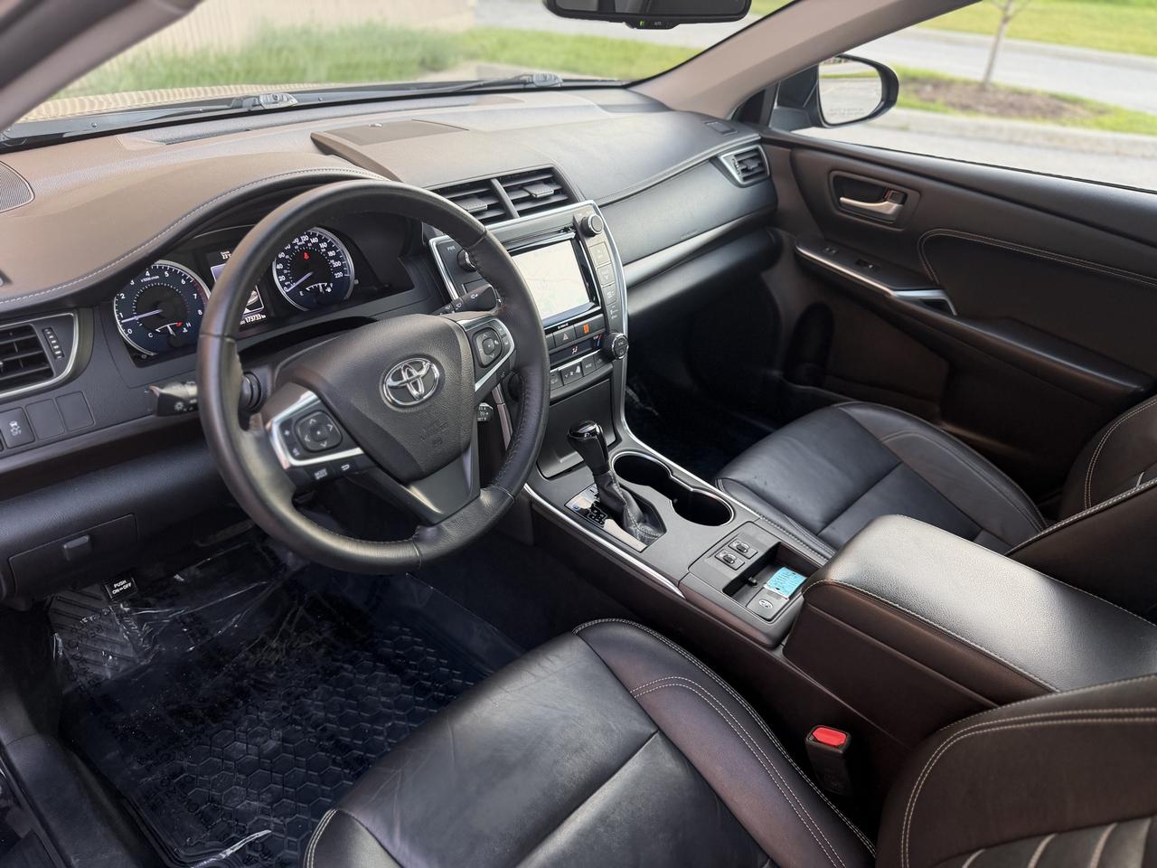 2017 Toyota Camry XLE Photo