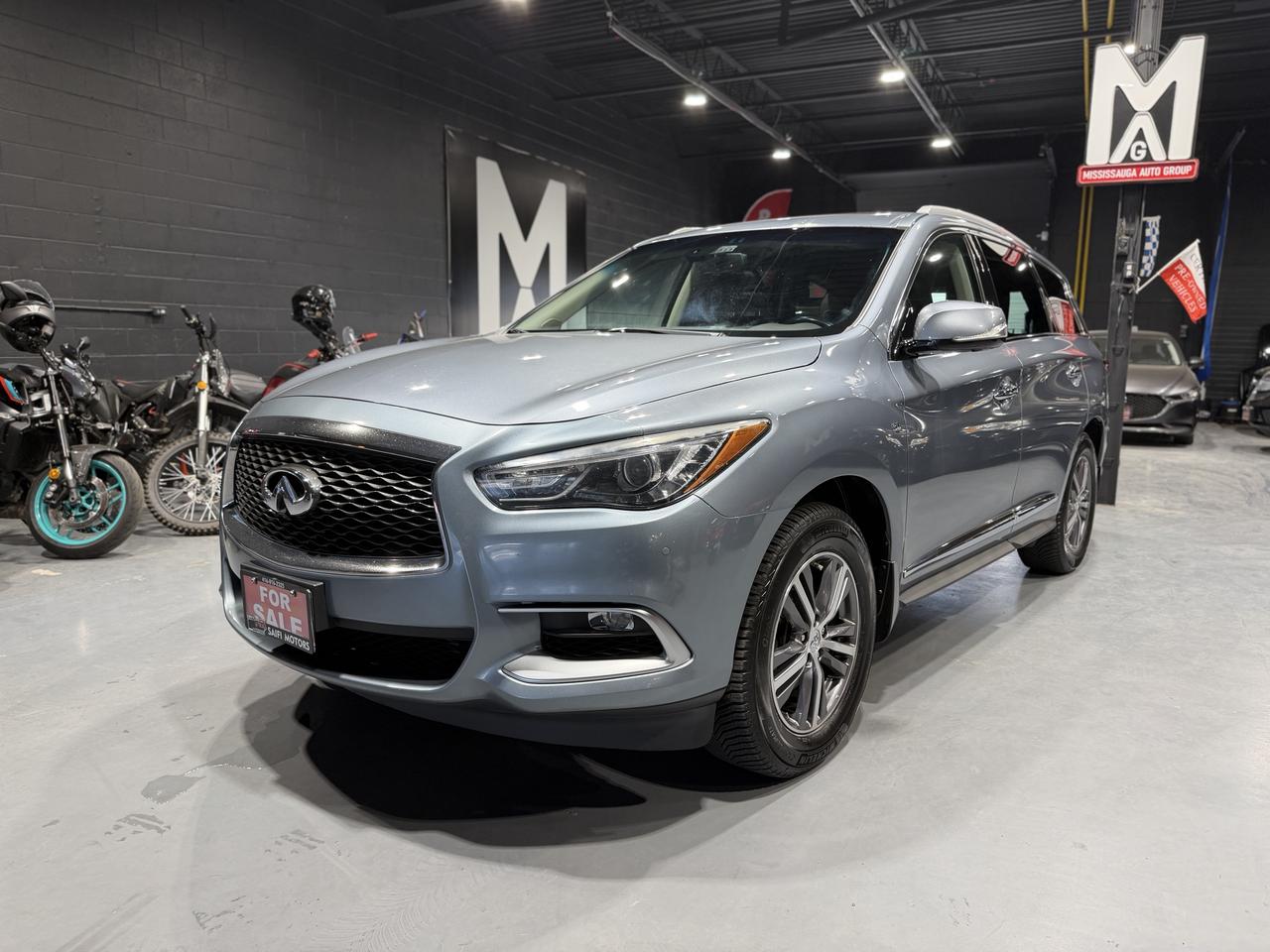 2016 Infiniti QX60 LUXURY Photo