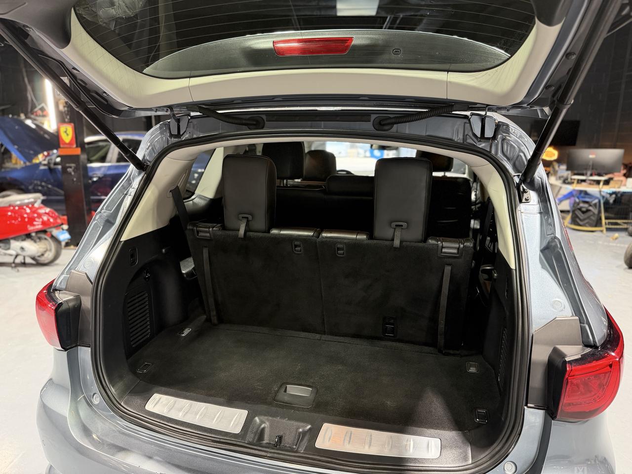 2016 Infiniti QX60 LUXURY Photo