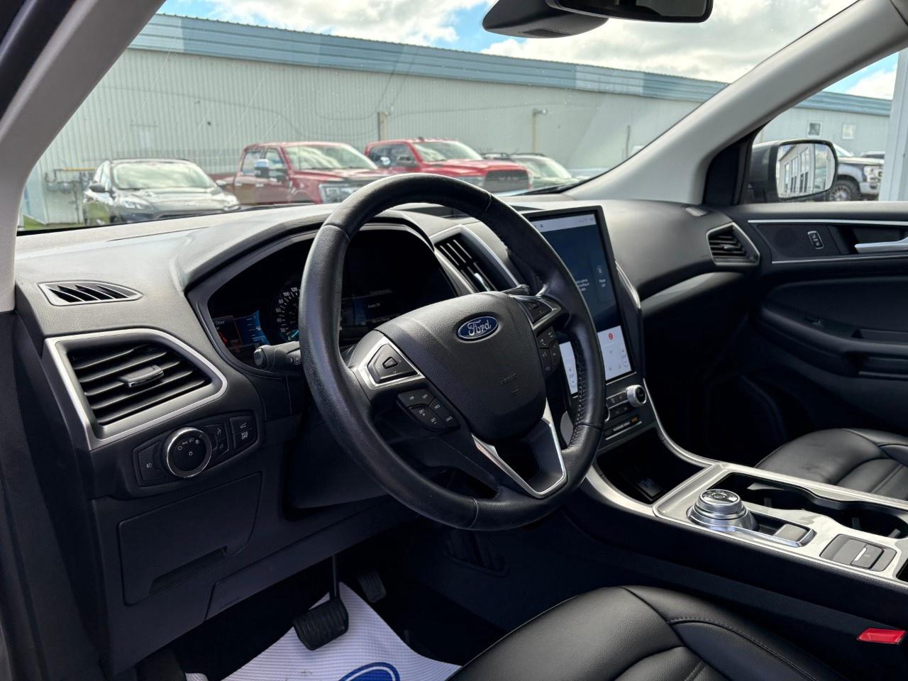 2023 Ford Edge  Photo