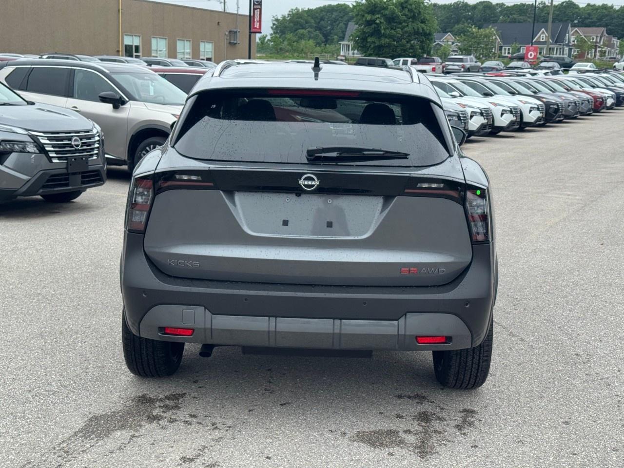 2026 Nissan Kicks SR AWD Photo