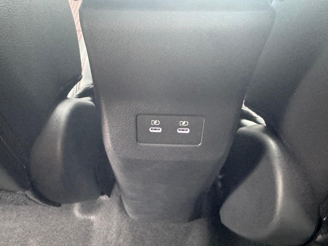 2026 Nissan Kicks SR AWD Photo