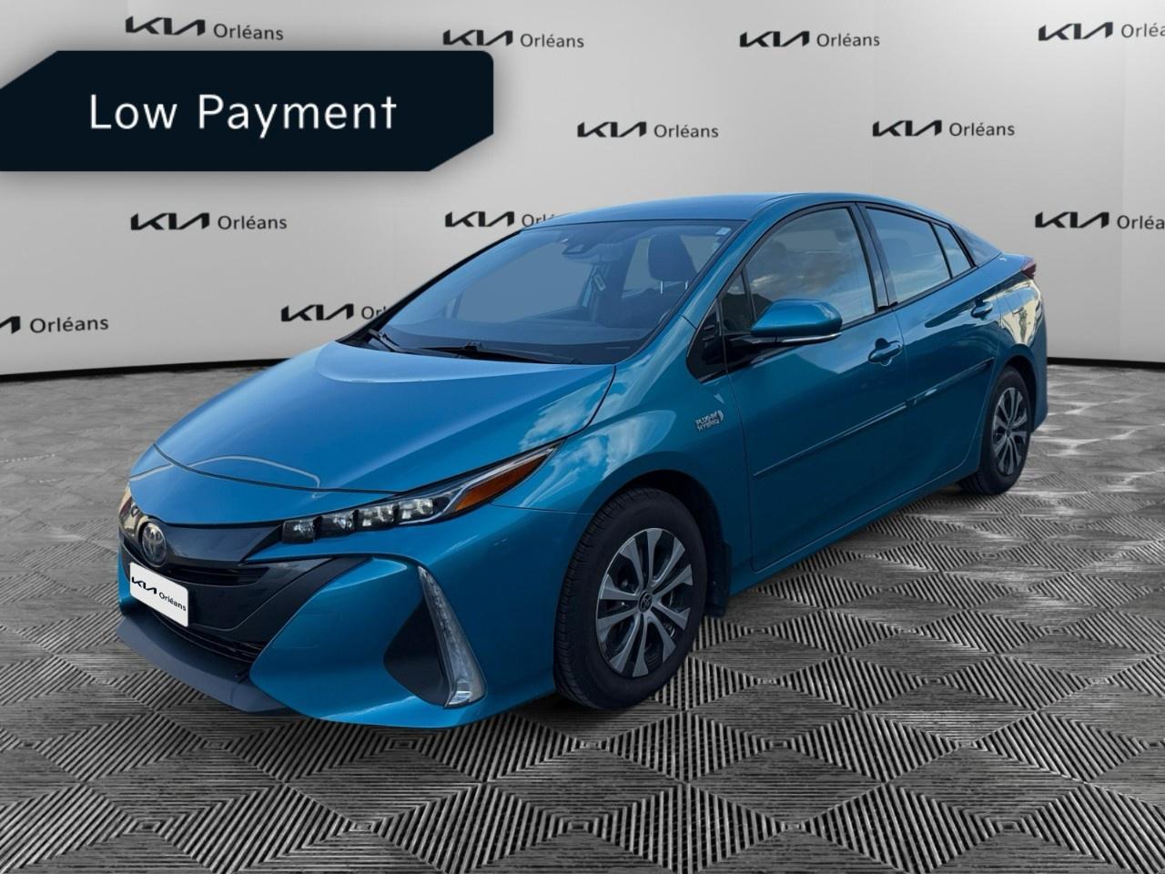 2020 Toyota Prius Prime LE (GS) Photo0
