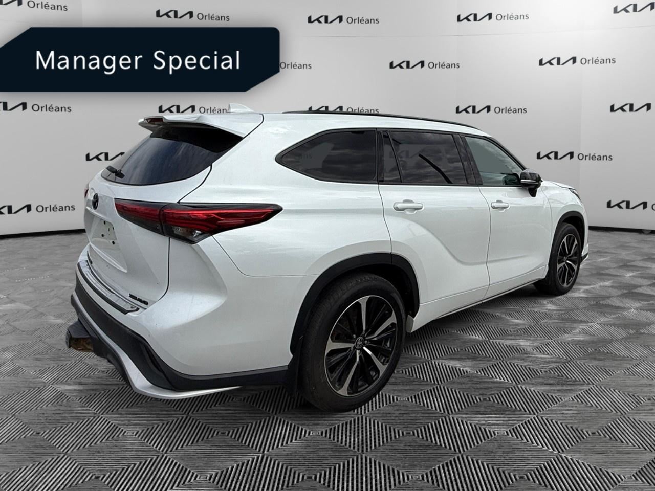2022 Toyota Highlander XSE AWD Photo4