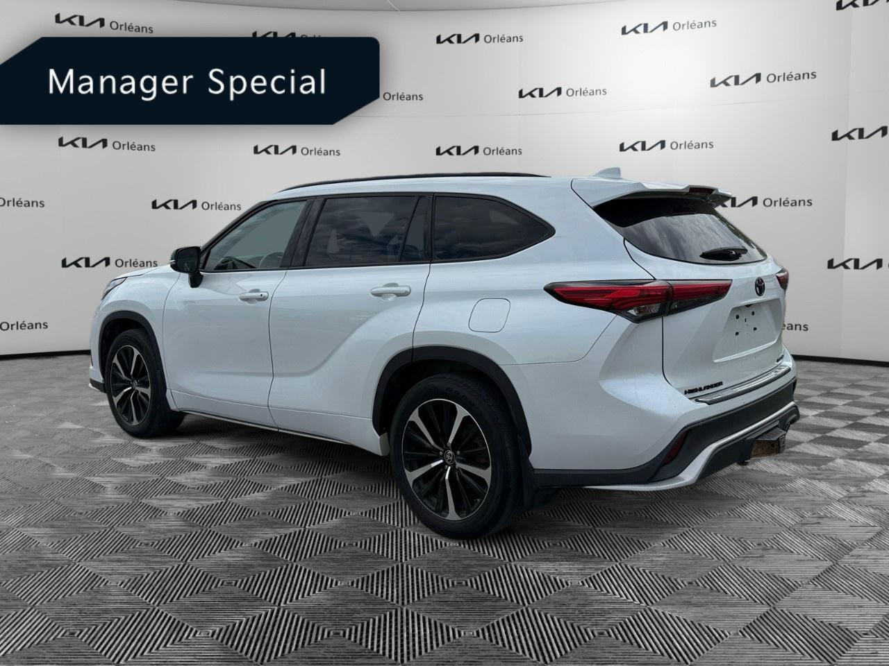 2022 Toyota Highlander XSE AWD Photo