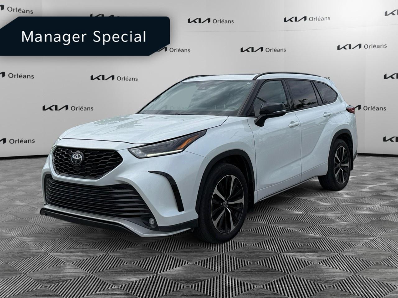 2022 Toyota Highlander XSE AWD Photo0