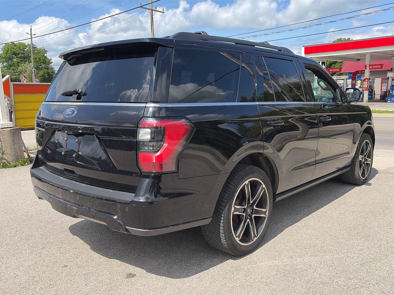 2021 Ford Expedition Limited 4X4 Photo4