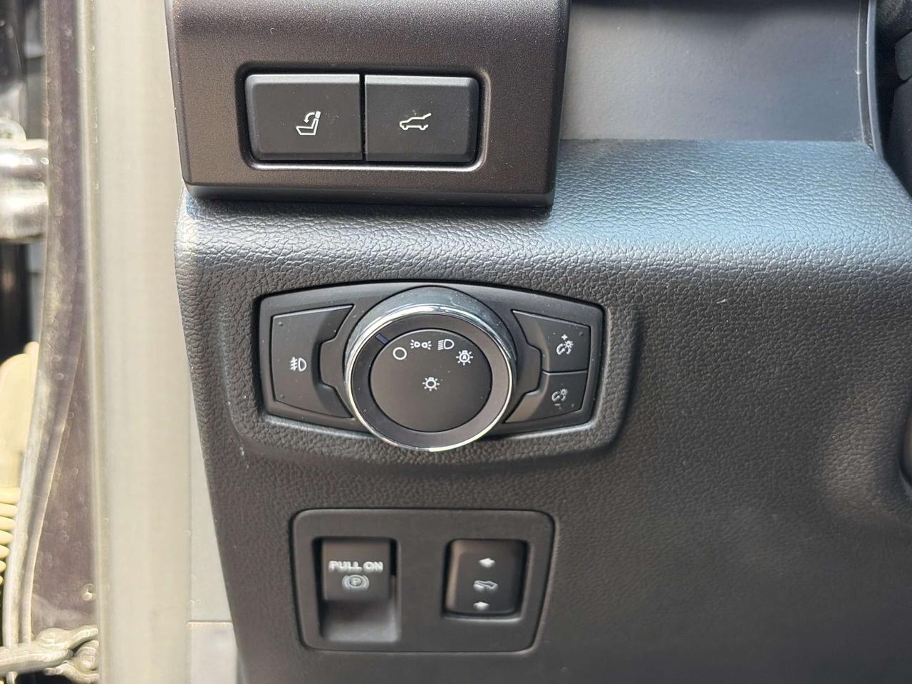 2021 Ford Expedition Limited 4X4 Photo