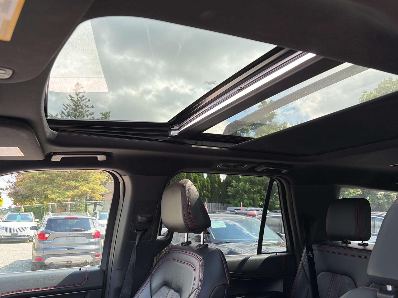 2021 Ford Expedition Limited 4X4 Photo