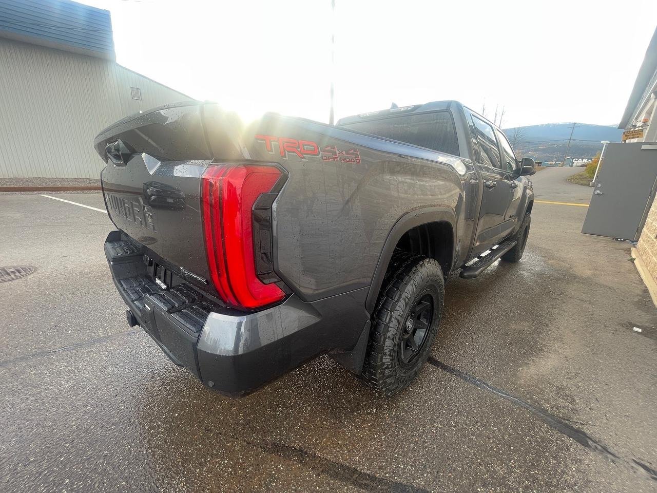2026 Toyota Tundra LIMITED HYBRID Photo3