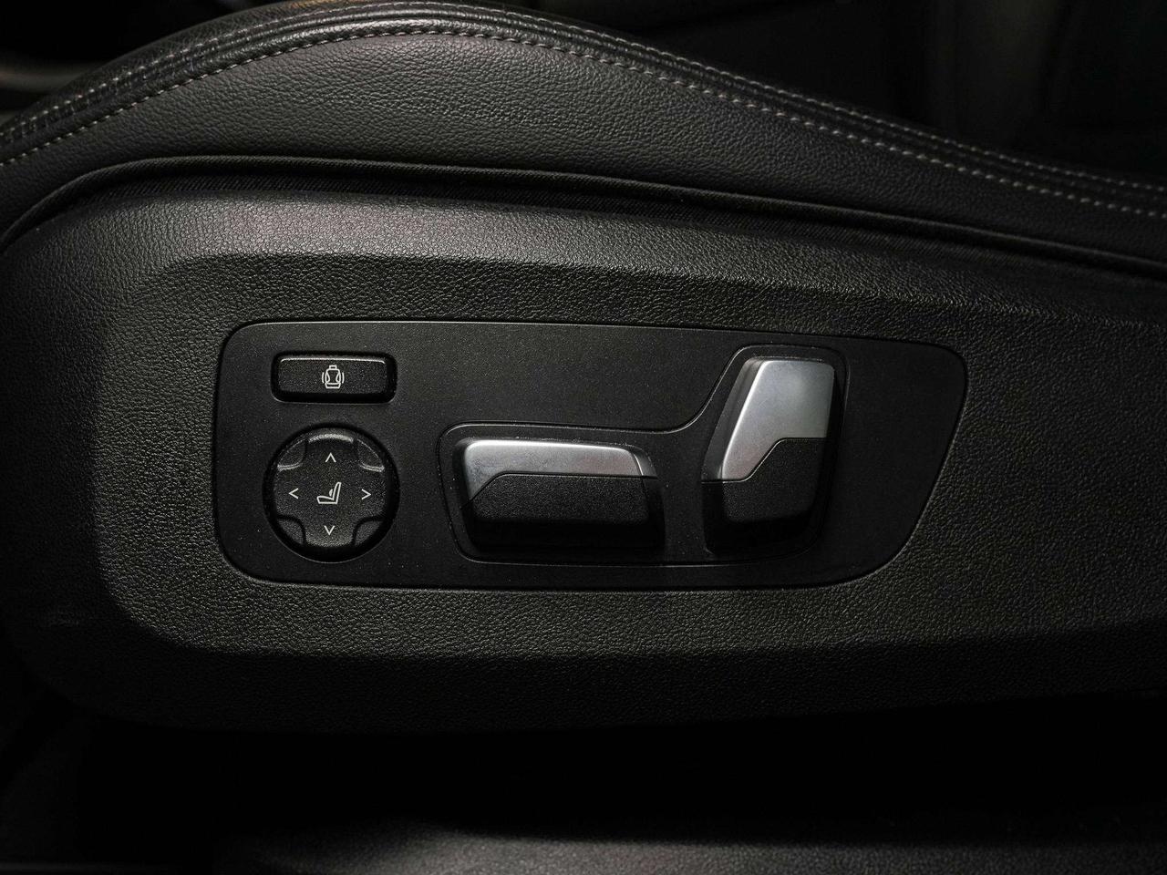 2020 BMW X5 XDRIVE40I | PANO | PREMIUM ESSENTIAL PKG Photo