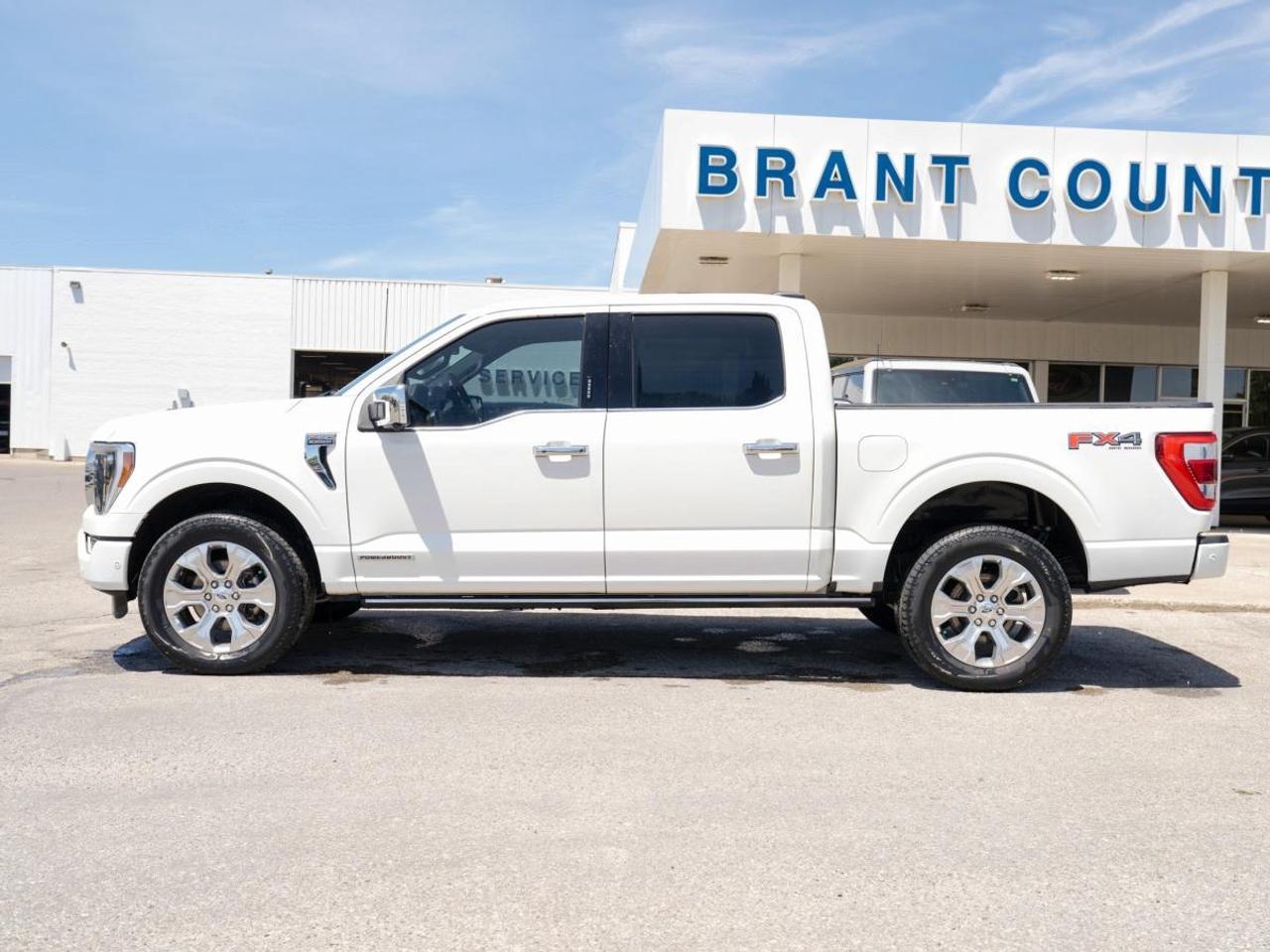 2023 Ford F-150 PLATINUM HYBRID! Photo