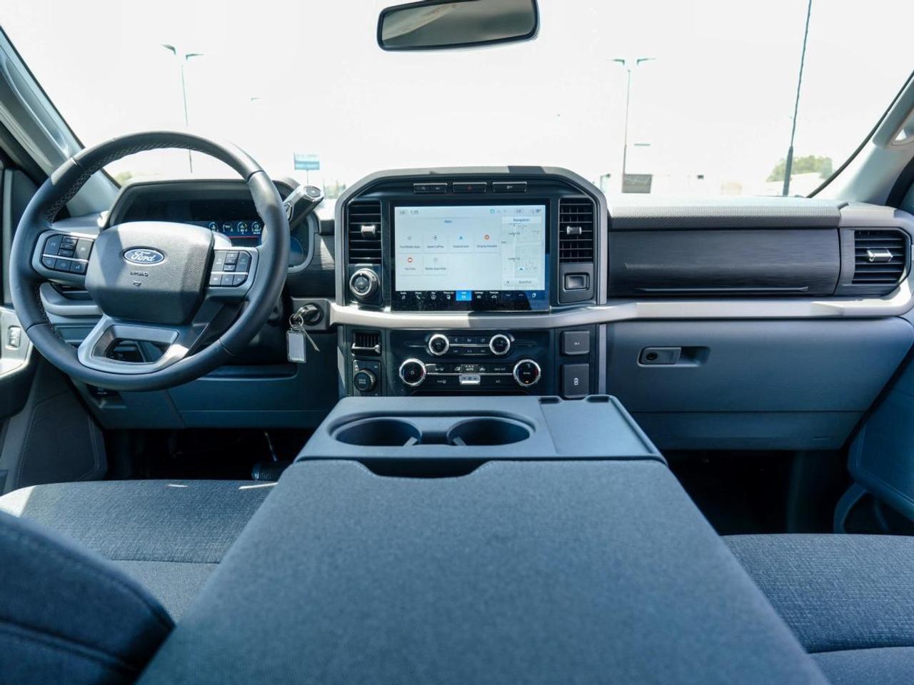 2024 Ford F-150 XLT 4WD/ ONE OWNER TRUCK!..COME SEE! Photo