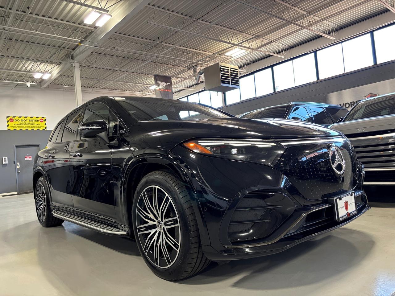 2023 Mercedes-Benz E-Class EQS450|4MATIC|SUV|AMGPKG|HYPERSCREEN|GLOWINGSTAR|+ Photo2