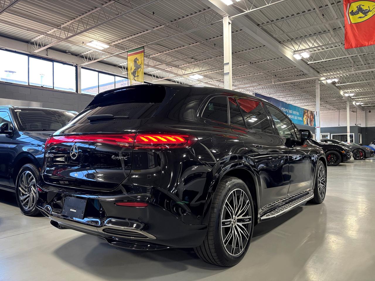 2023 Mercedes-Benz E-Class EQS450|4MATIC|SUV|AMGPKG|HYPERSCREEN|GLOWINGSTAR|+ Photo