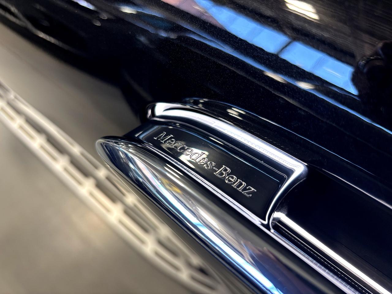 2023 Mercedes-Benz E-Class EQS450|4MATIC|SUV|AMGPKG|HYPERSCREEN|GLOWINGSTAR|+ Photo