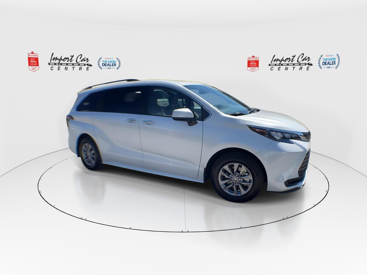 2026 Toyota Sienna XLE 8-Passenger LIKE NEW!!  ONLY 509KMS!!  SOFTEX, Photo