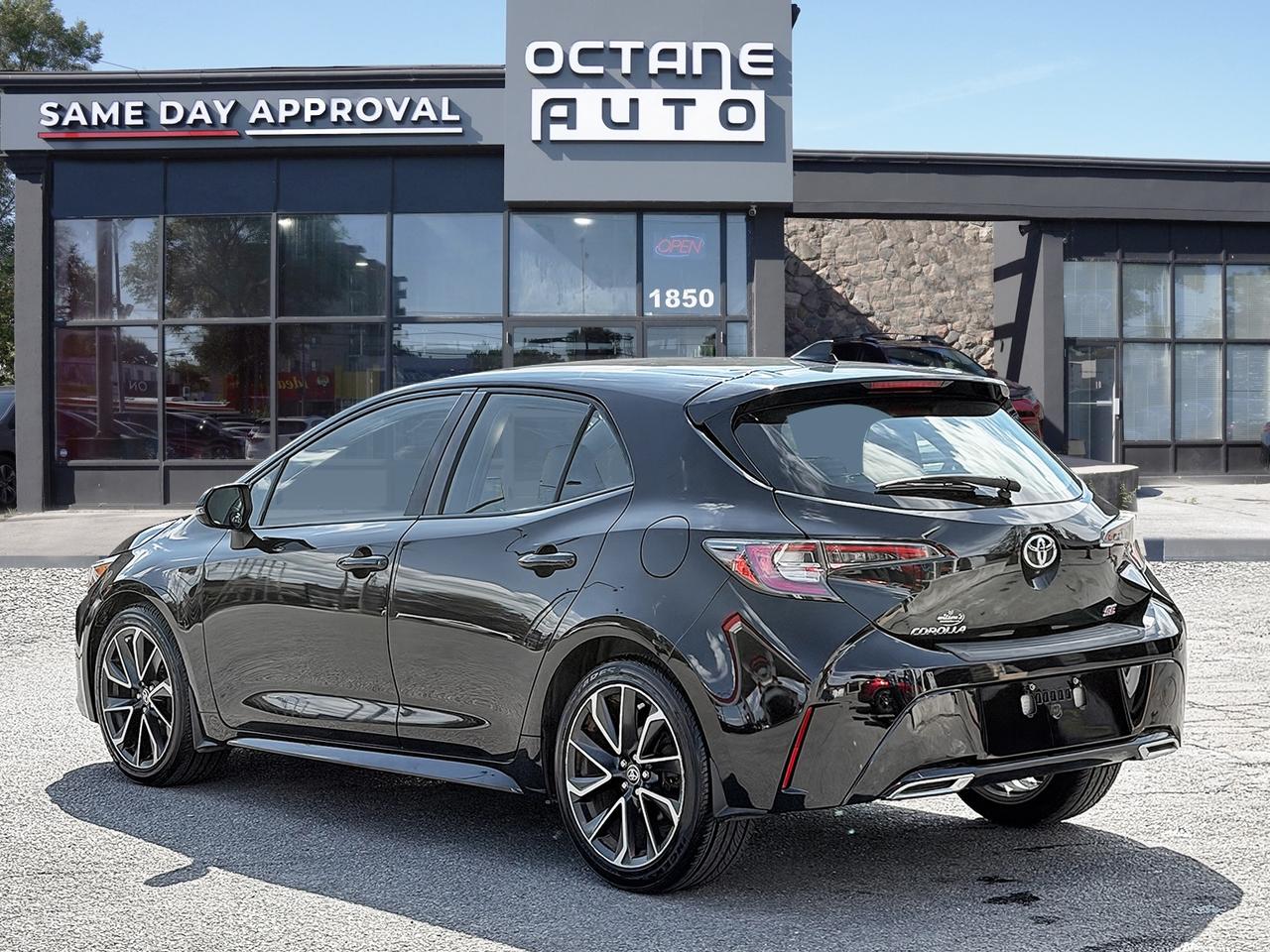 2019 Toyota Corolla Hatchback CVT Photo