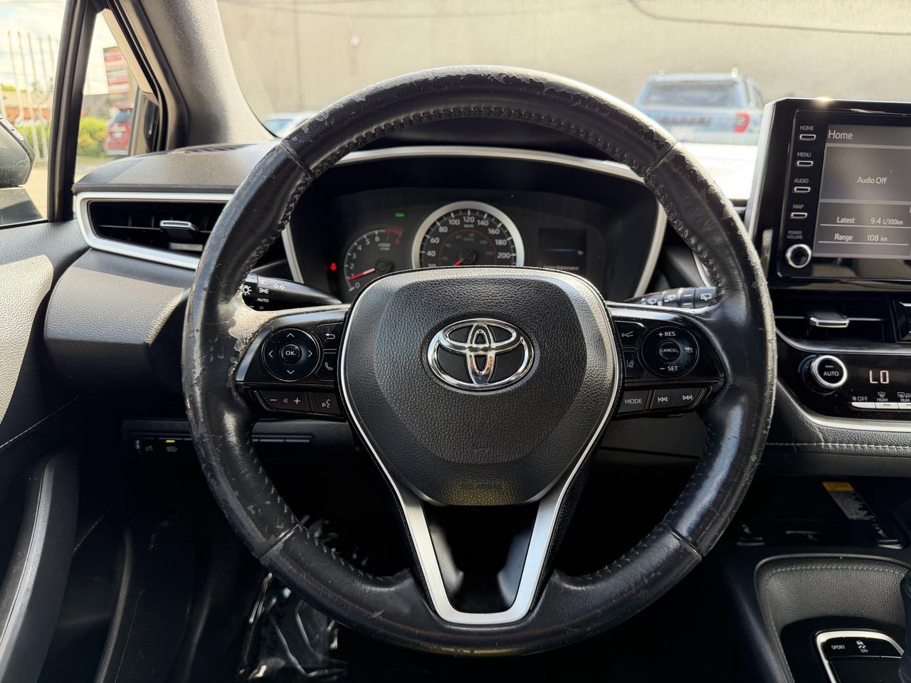 2019 Toyota Corolla Hatchback CVT Photo