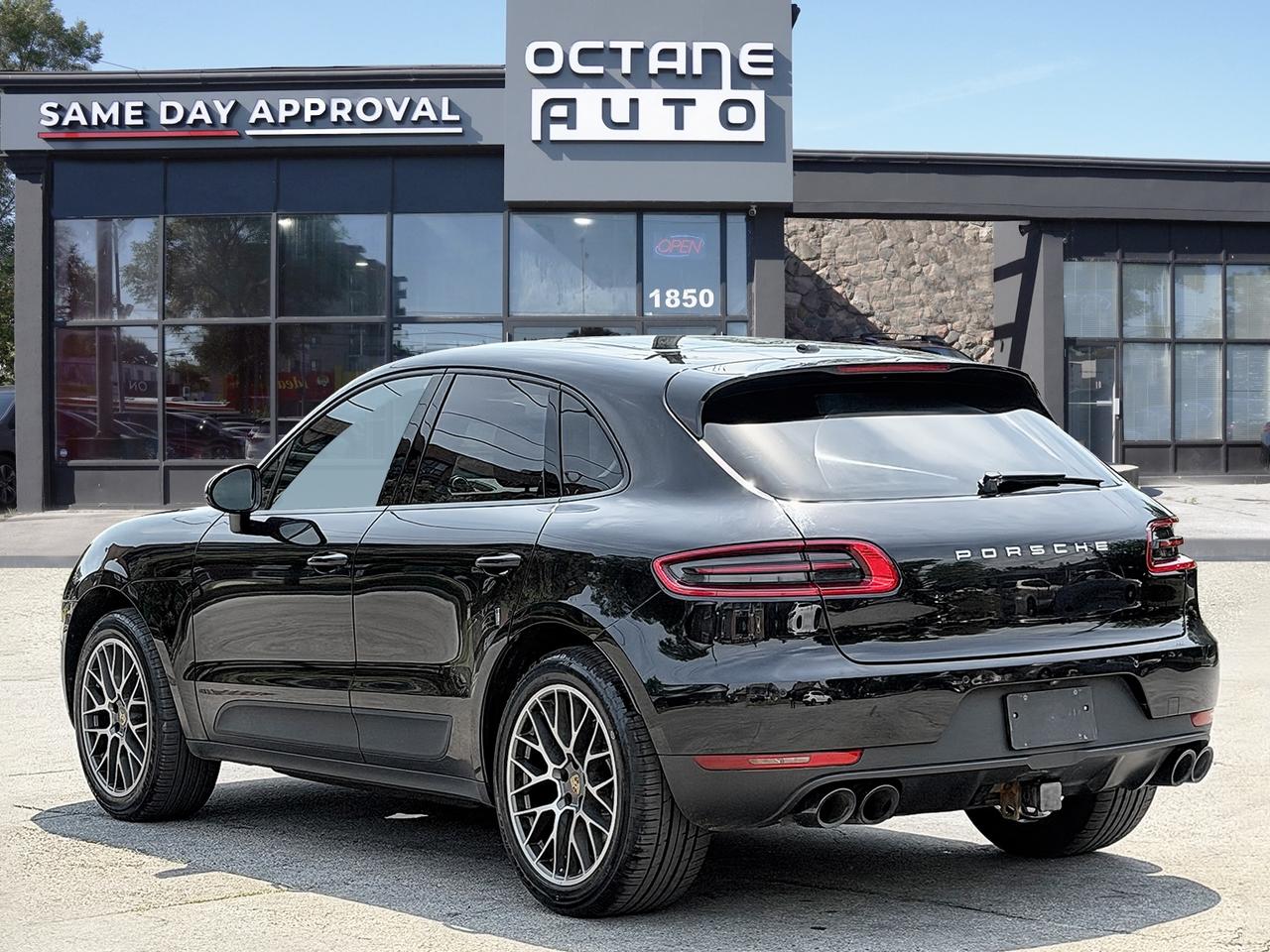 2018 Porsche Macan AWD Photo