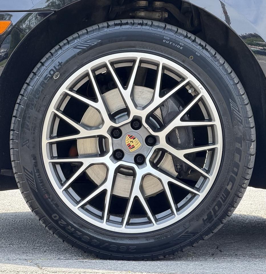 2018 Porsche Macan AWD Photo
