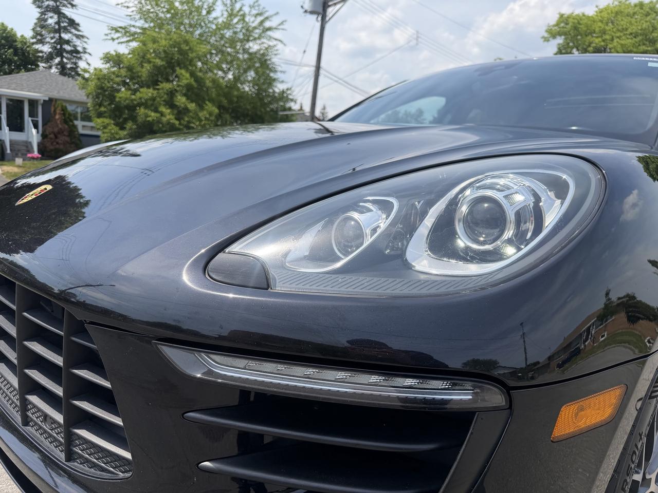 2018 Porsche Macan AWD Photo