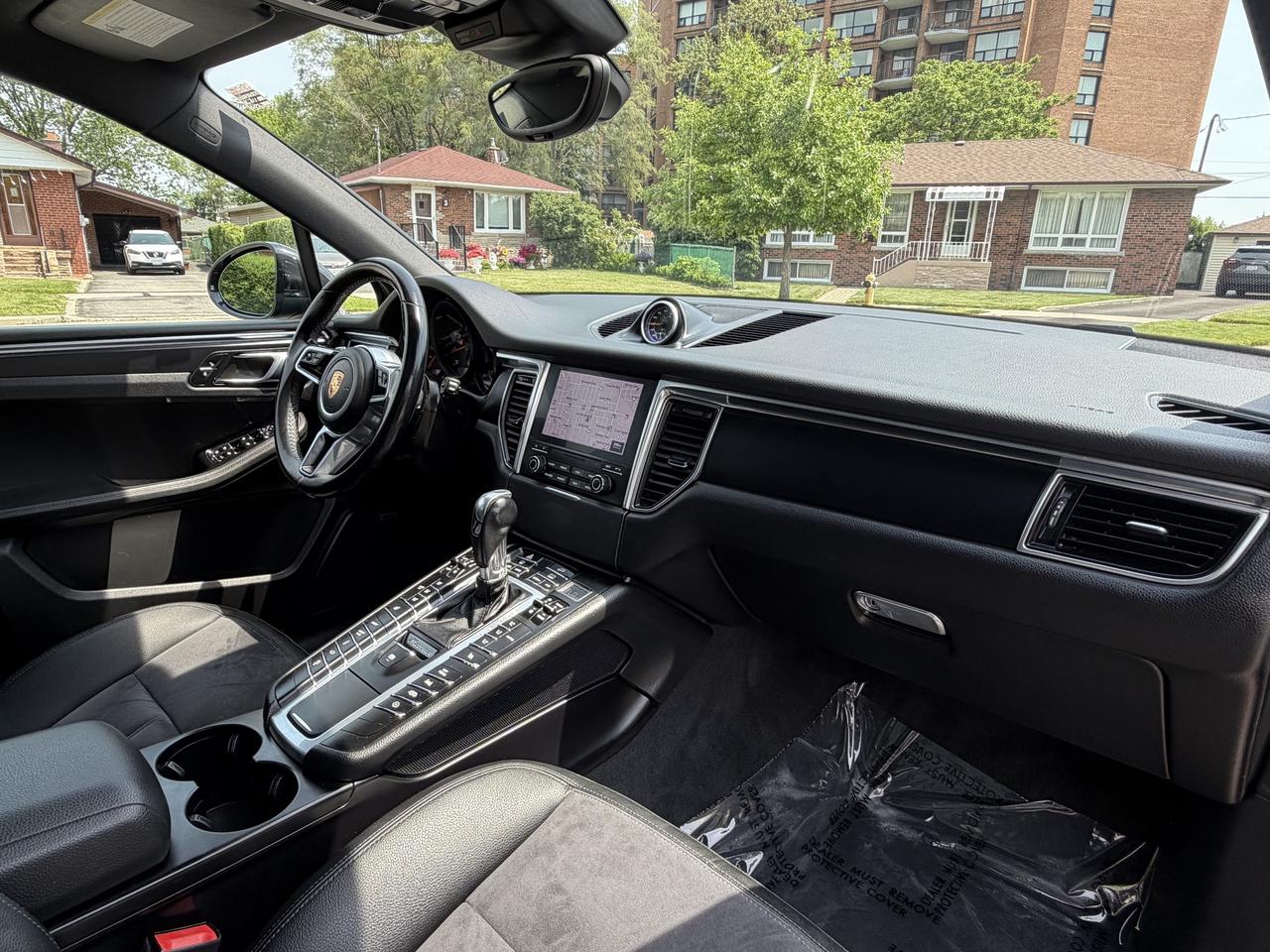 2018 Porsche Macan AWD Photo