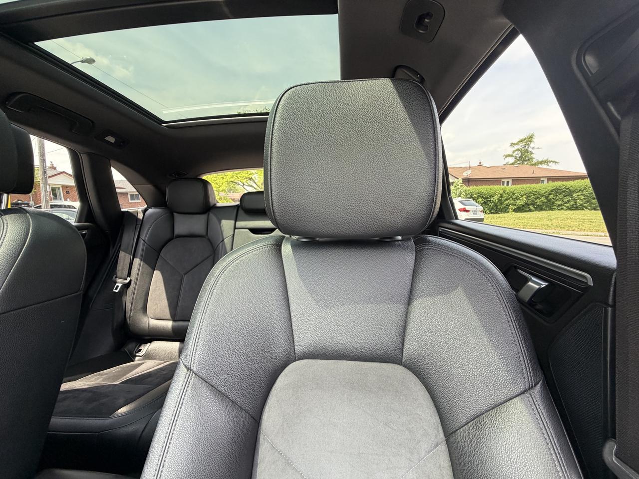 2018 Porsche Macan AWD Photo
