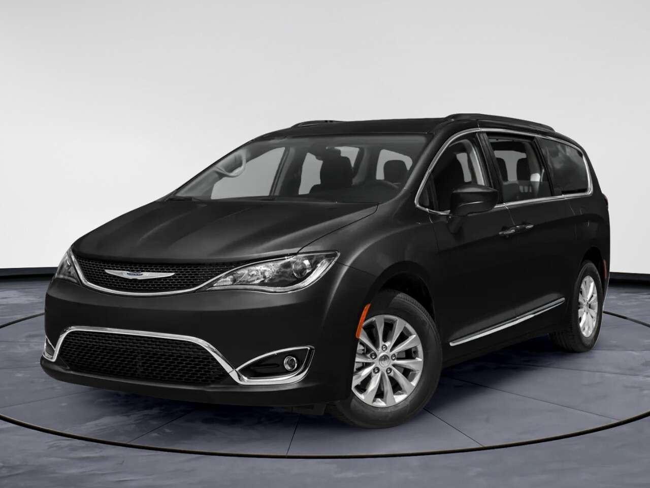 Brilliant Black Crystal Pearlcoat 2017 Chrysler Pacifica Touring L FWD 9-Speed Automatic Pentastar 3.6L V6 VVT

**CARPROOF CERTIFIED**.

This vehicle is being sold "as is," unfit, not e-tested and is not represented as being in road worthy condition, mechanically sound or maintained at any guaranteed level of quality. The vehicle may not be fit for use as a means of transportation and may require substantial repairs at the purchasers expense.


Awards:
  * NACTOY 2017 North American Utility of the Year   * 2017 KBB.com 12 Best Family Cars   * 2017 KBB.com Best Buy Awards   * 2017 KBB.com 10 Favorite New-for-2017 Cars