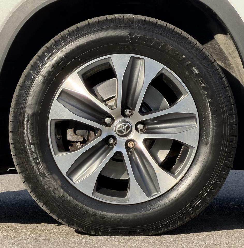 2022 Toyota Highlander HYBRID xle awd Photo