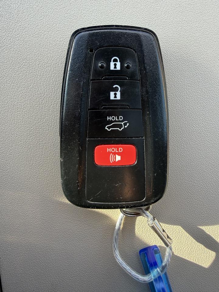 2022 Toyota Highlander HYBRID xle awd Photo