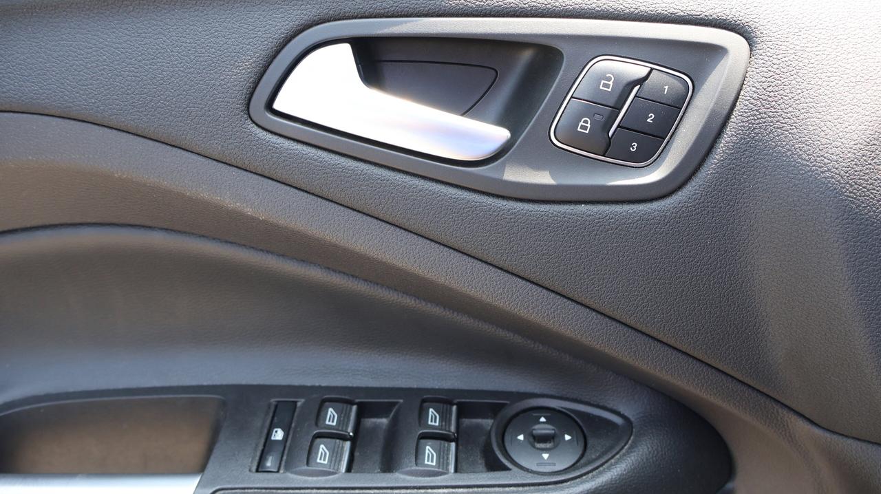 2018 Ford Escape Titanium | | Keyless Start | Photo