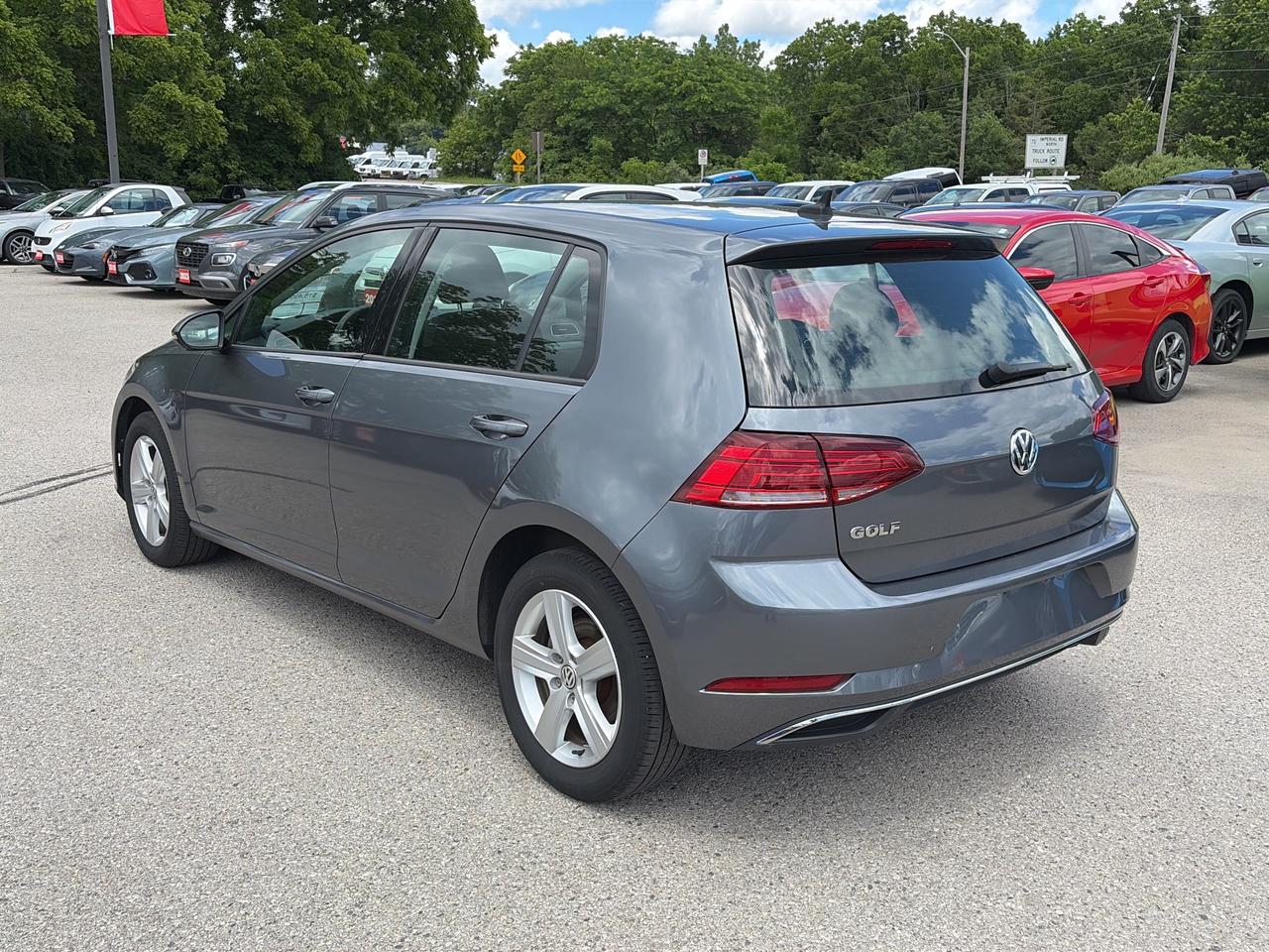 2021 Volkswagen Golf COMFORTLINE, BACK UP CAMERA, HEATED SEATS! Photo