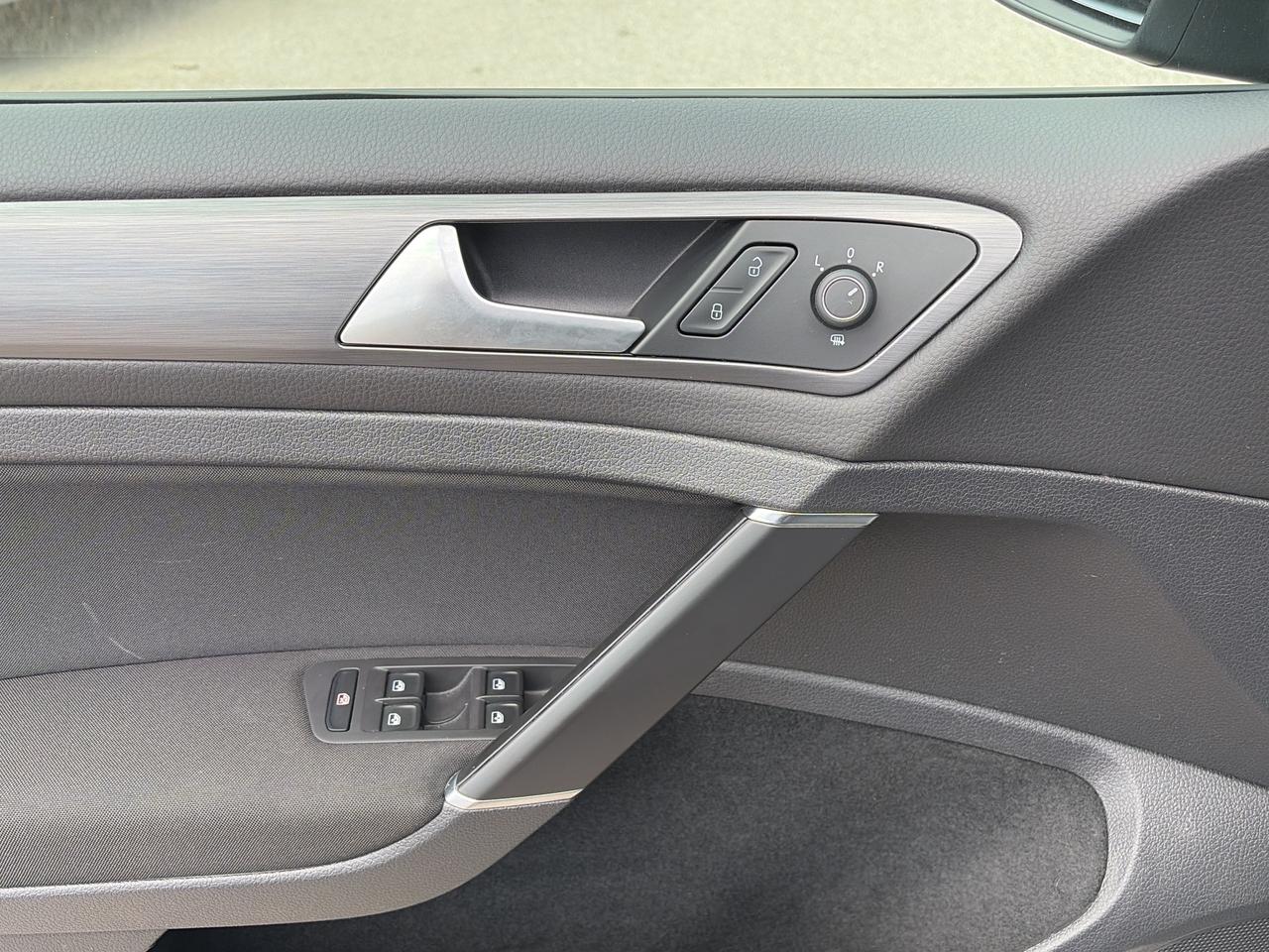 2021 Volkswagen Golf COMFORTLINE, BACK UP CAMERA, HEATED SEATS! Photo