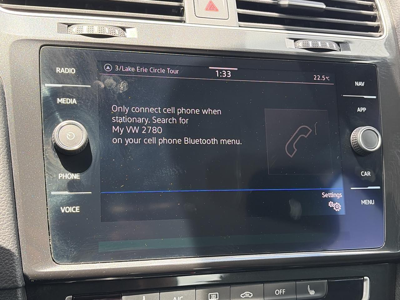 2021 Volkswagen Golf COMFORTLINE, BACK UP CAMERA, HEATED SEATS! Photo