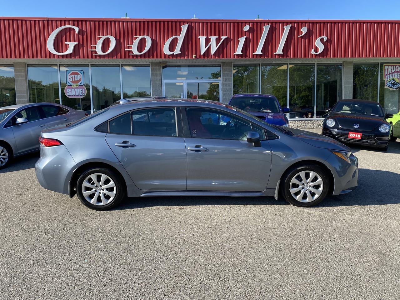 2024 Toyota Corolla LE, CLEAN CARFAX, FACTORY WARRANTY, ONLY 18 000 KM
