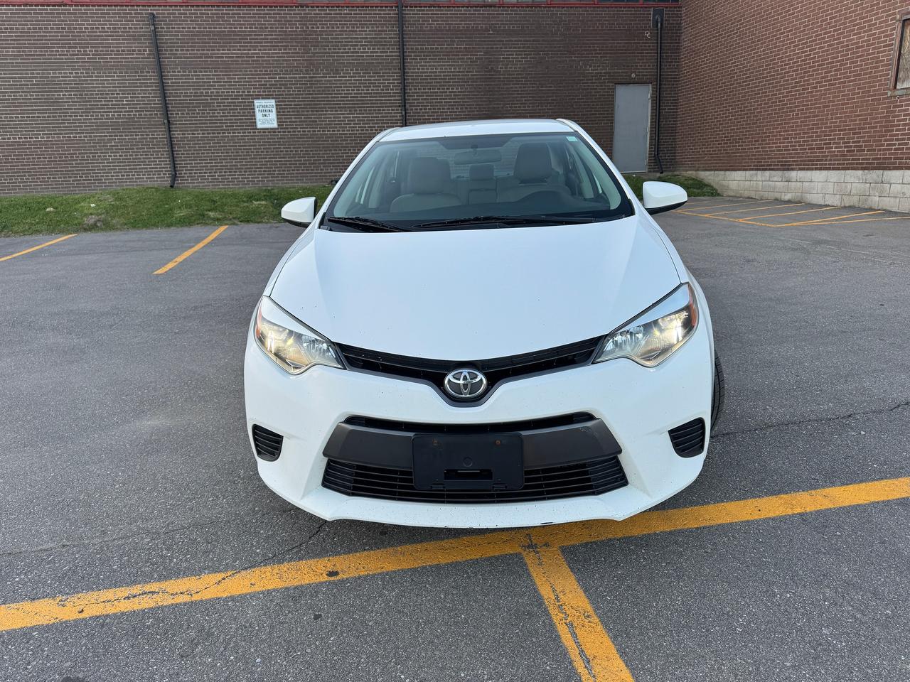 2015 Toyota Corolla LE Photo