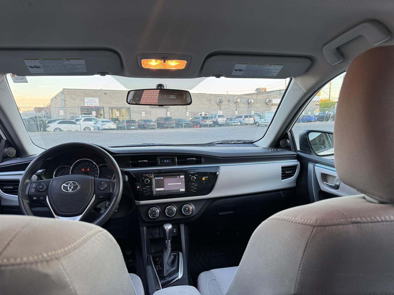 2015 Toyota Corolla LE Photo